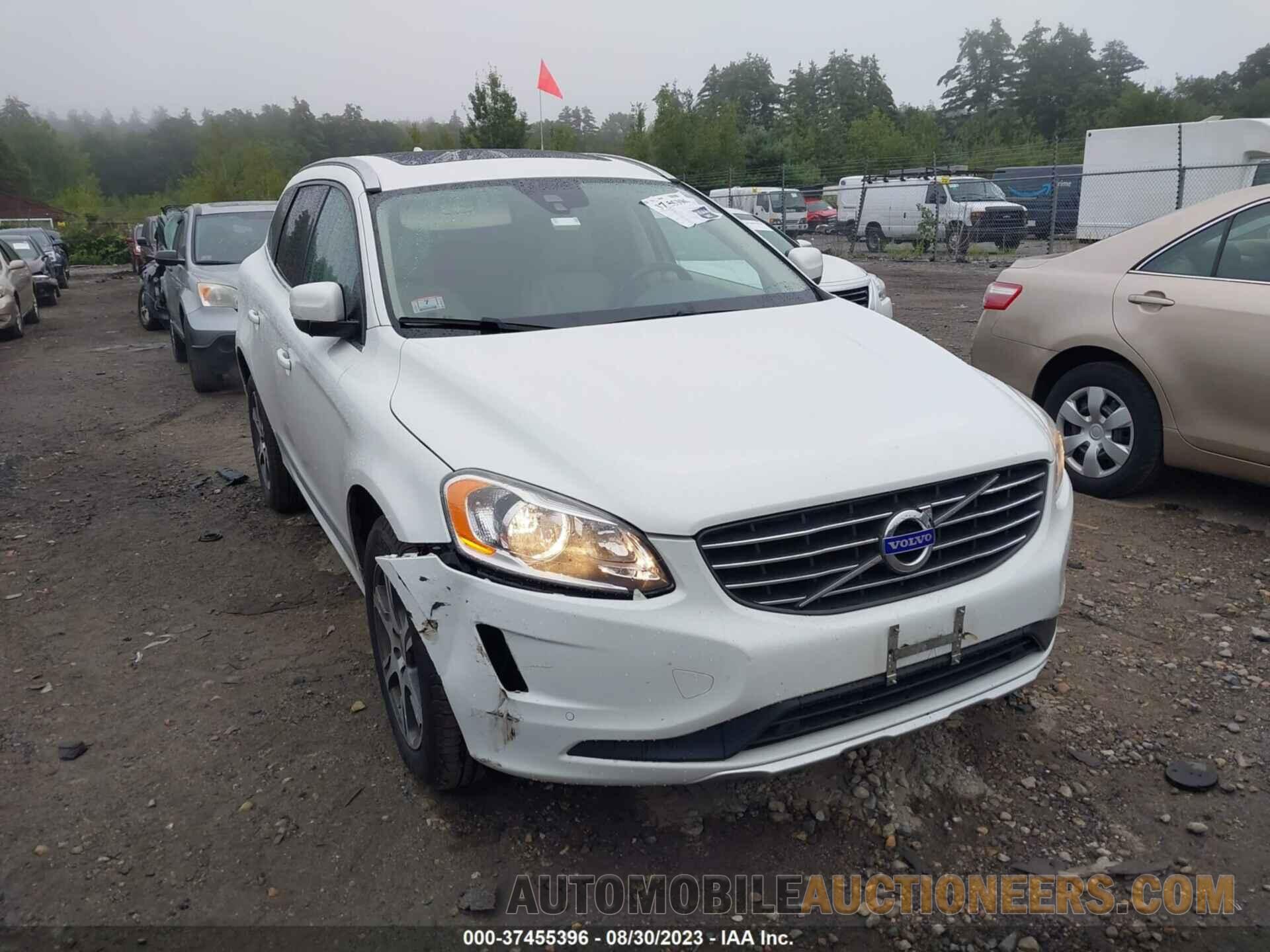 YV4902RC2F2625994 VOLVO XC60 2015