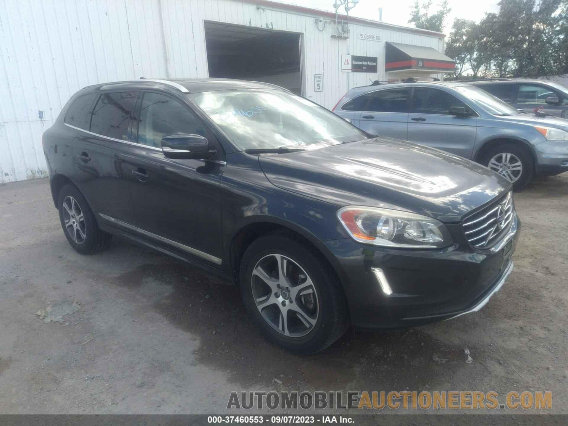 YV4902RC3F2590253 VOLVO XC60 2015