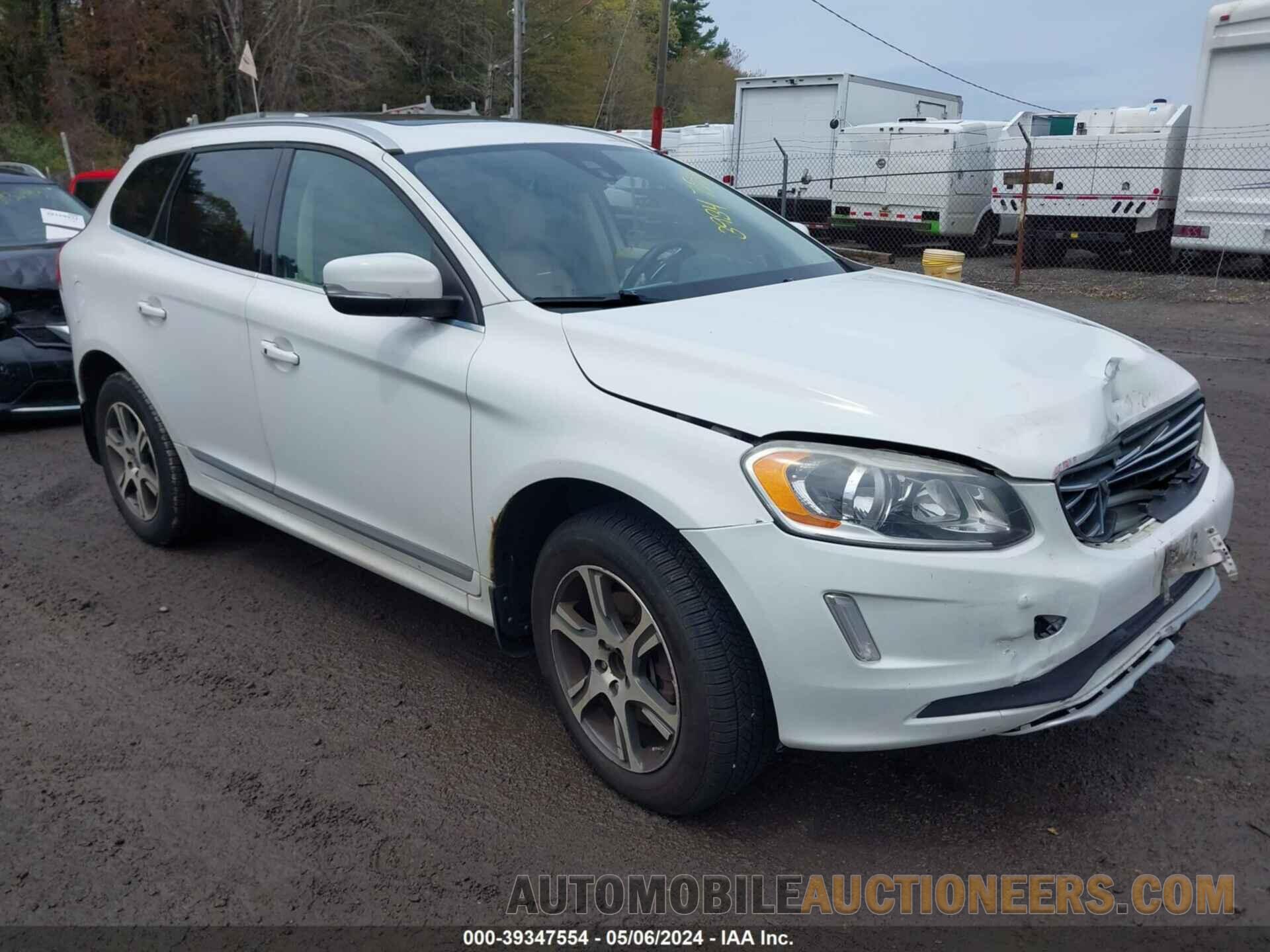 YV4902RC3F2590351 VOLVO XC60 2015