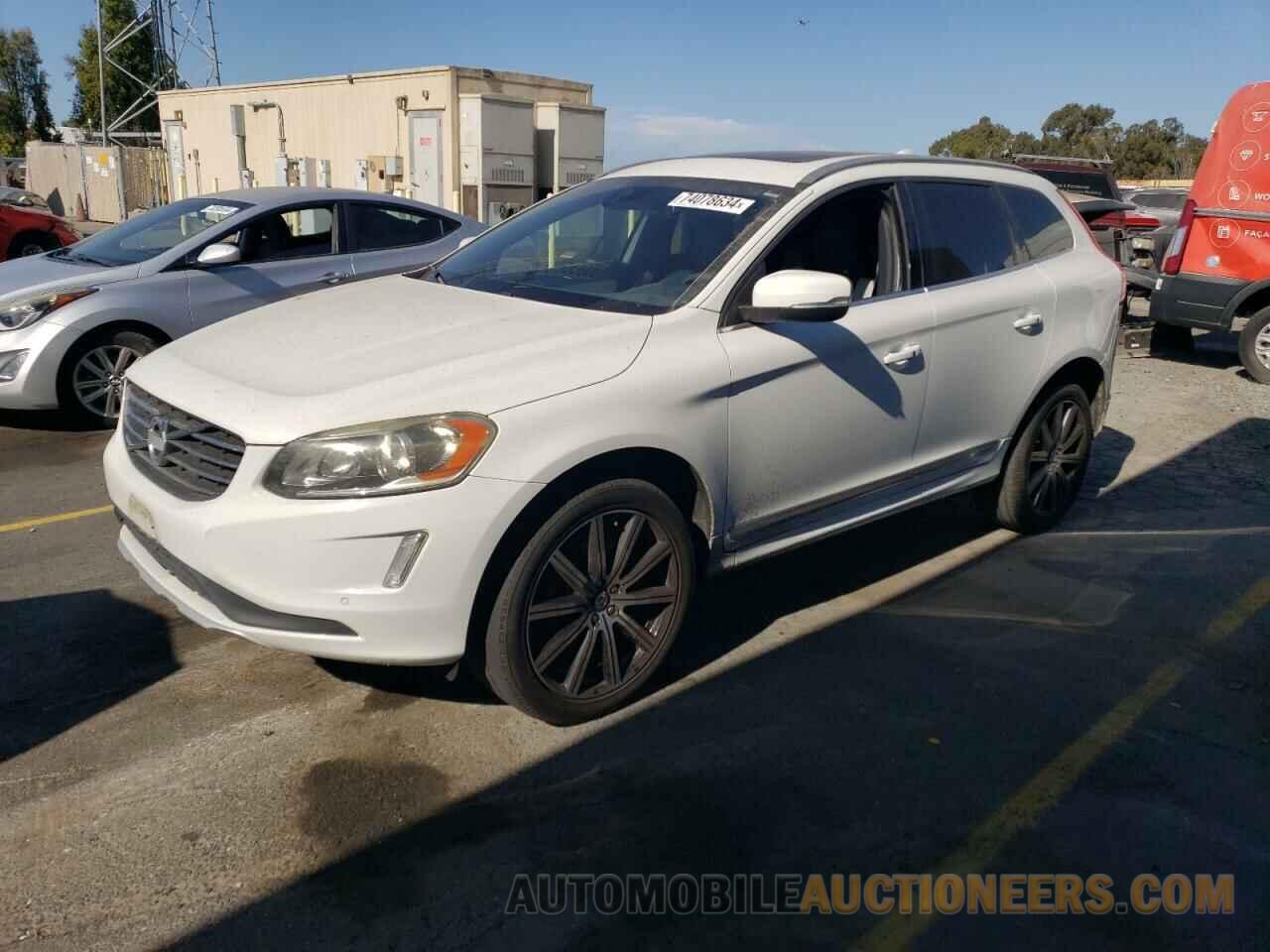 YV4902RC3F2612431 VOLVO XC60 2015