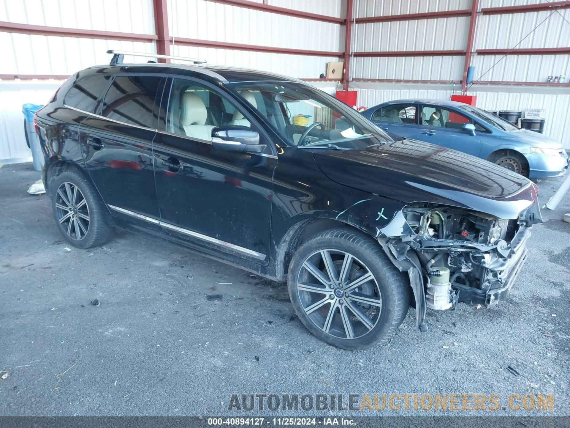 YV4902RC9F2561033 VOLVO XC60 2015