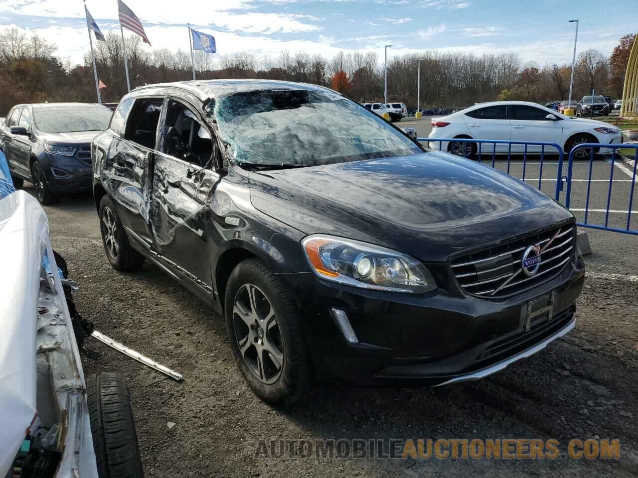 YV4902RD9F2584837 VOLVO XC60 2015