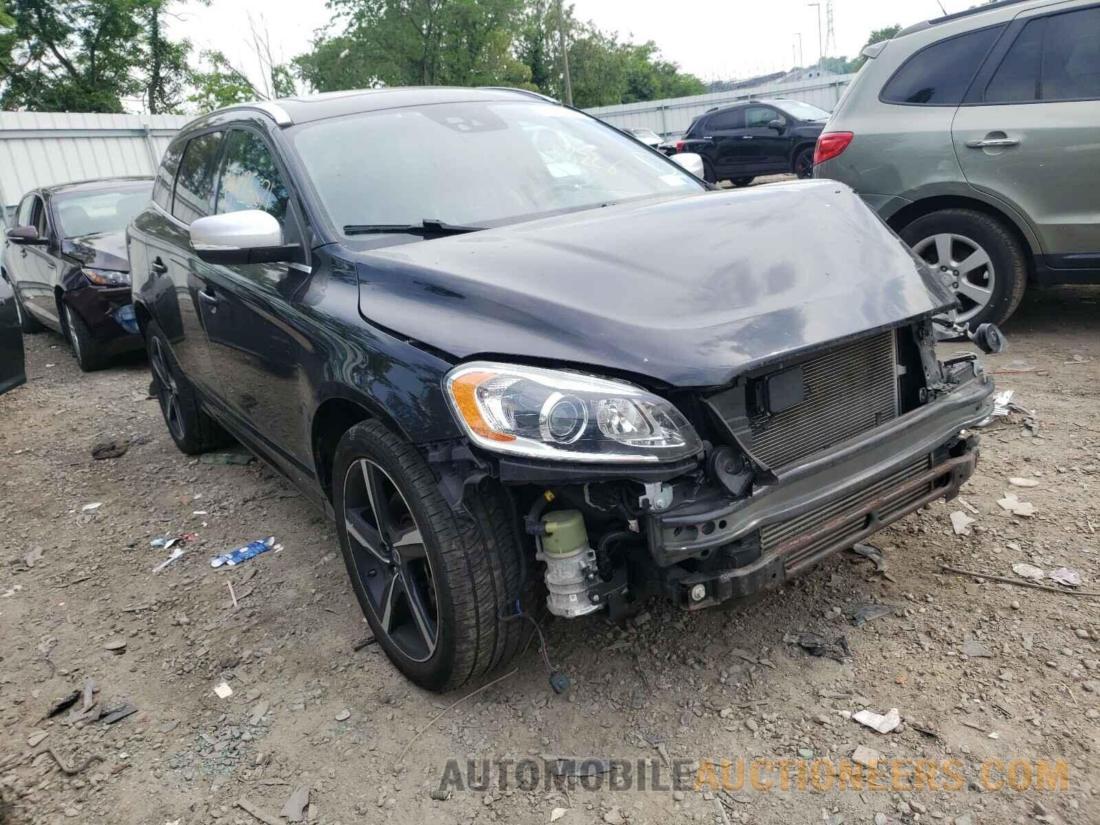 YV4902RH9F2561397 VOLVO XC60 2015