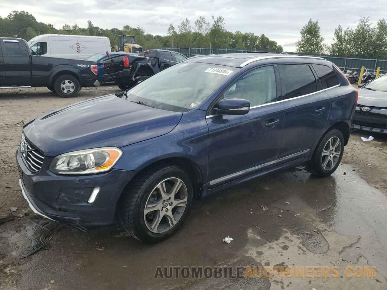 YV4902RK0F2664011 VOLVO XC60 2015