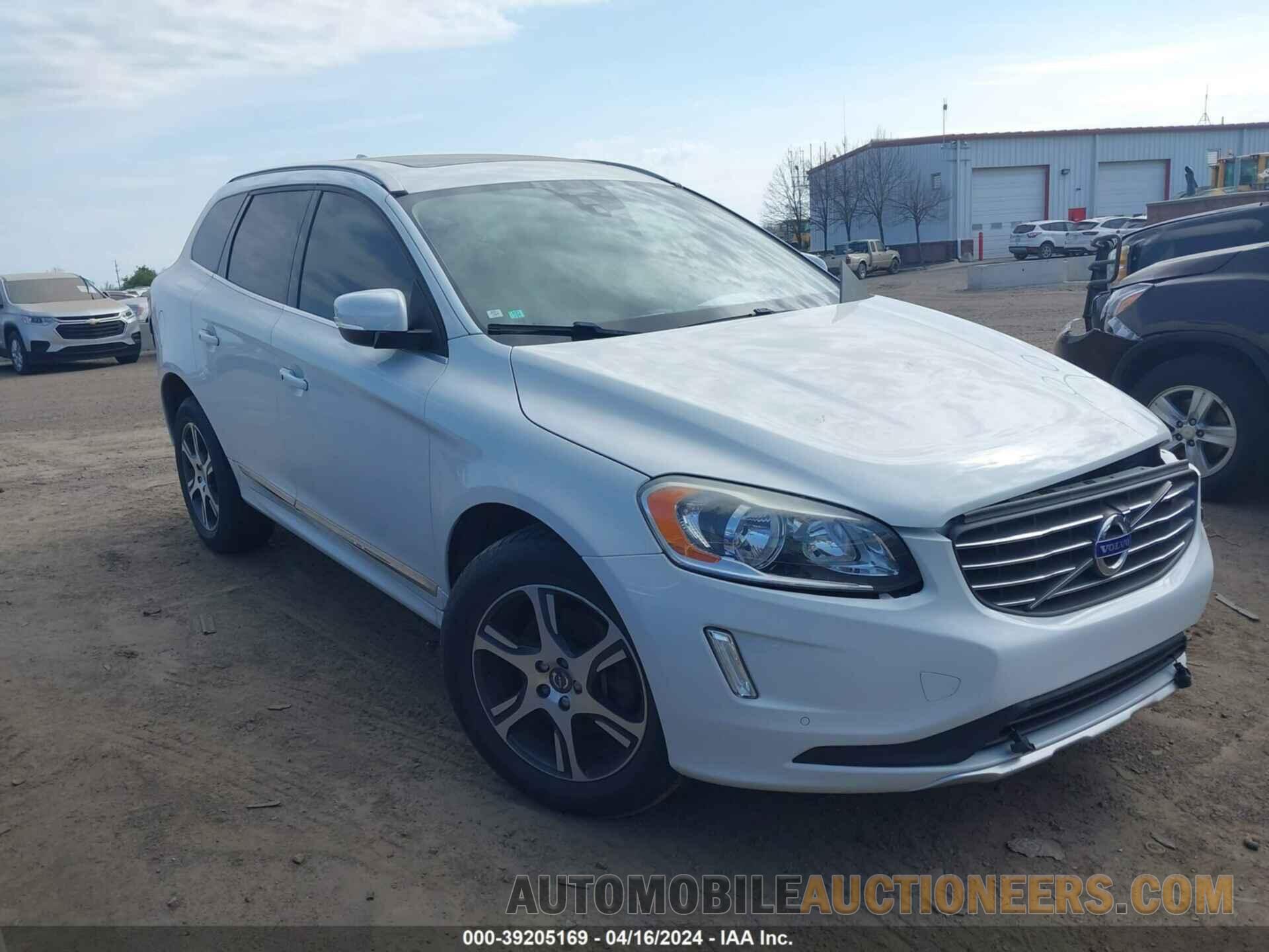 YV4902RK0F2718021 VOLVO XC60 2015