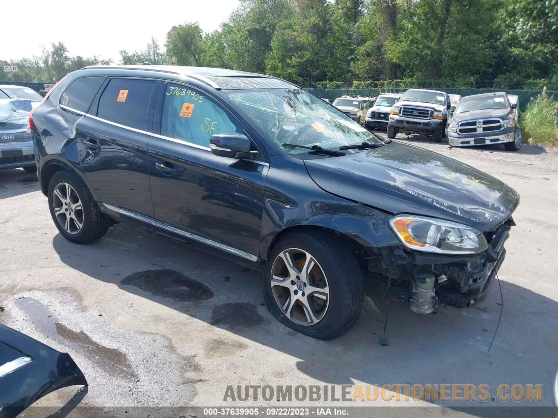 YV4902RK0F2758826 VOLVO XC60 2015