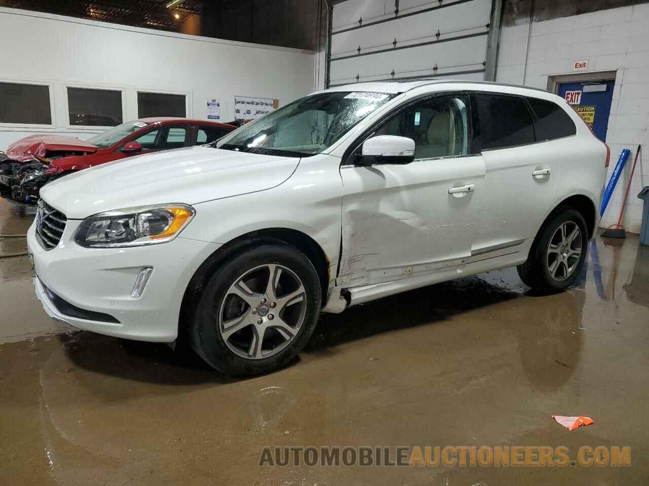 YV4902RK5F2740760 VOLVO XC60 2015