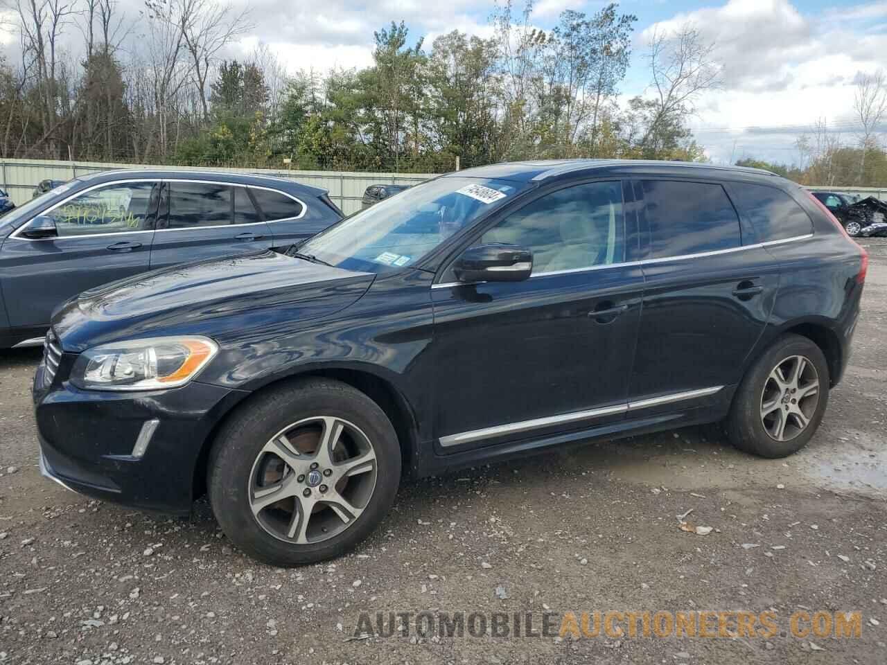 YV4902RK7F2723572 VOLVO XC60 2015