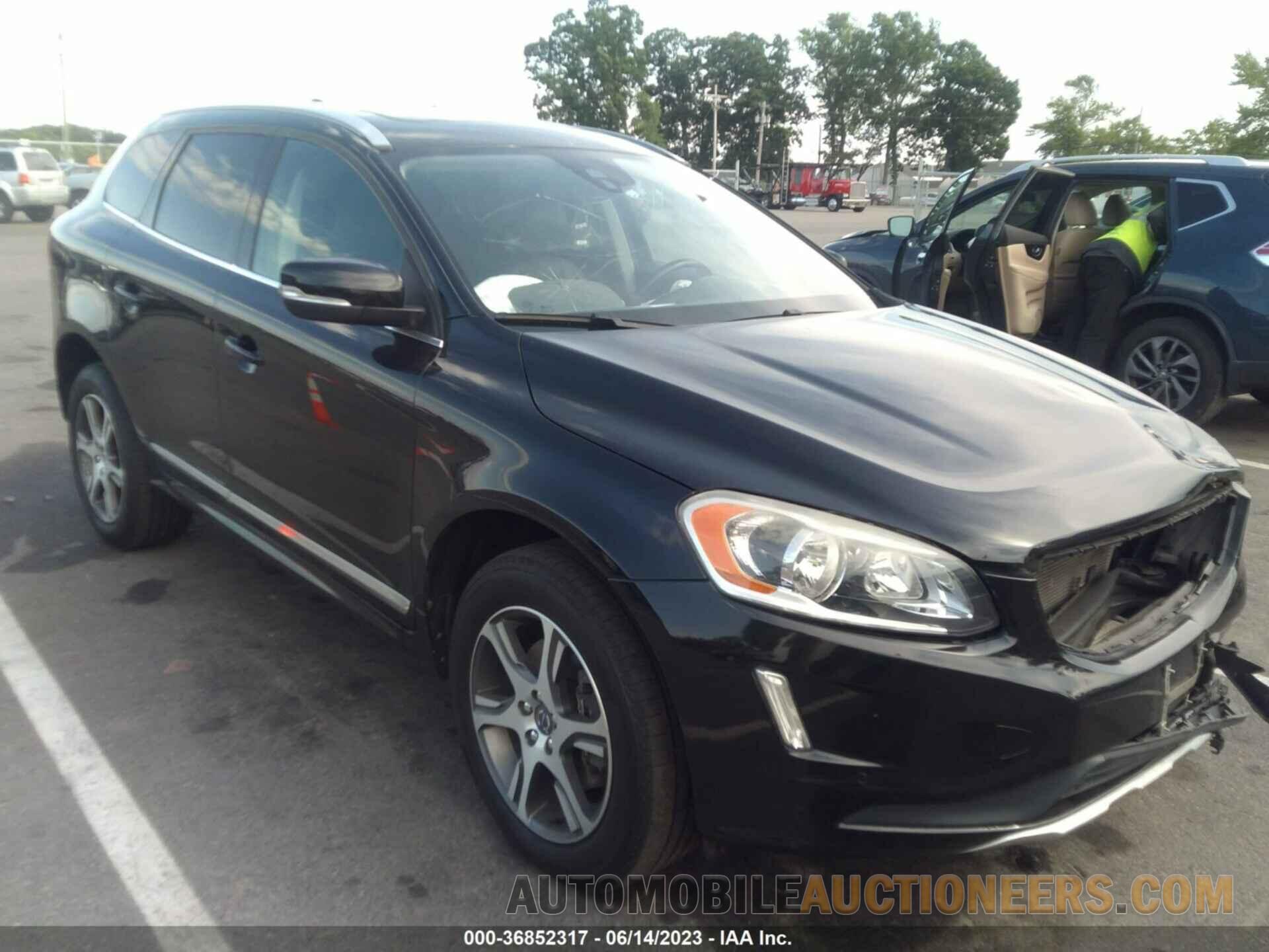 YV4902RK7F2737780 VOLVO XC60 2015