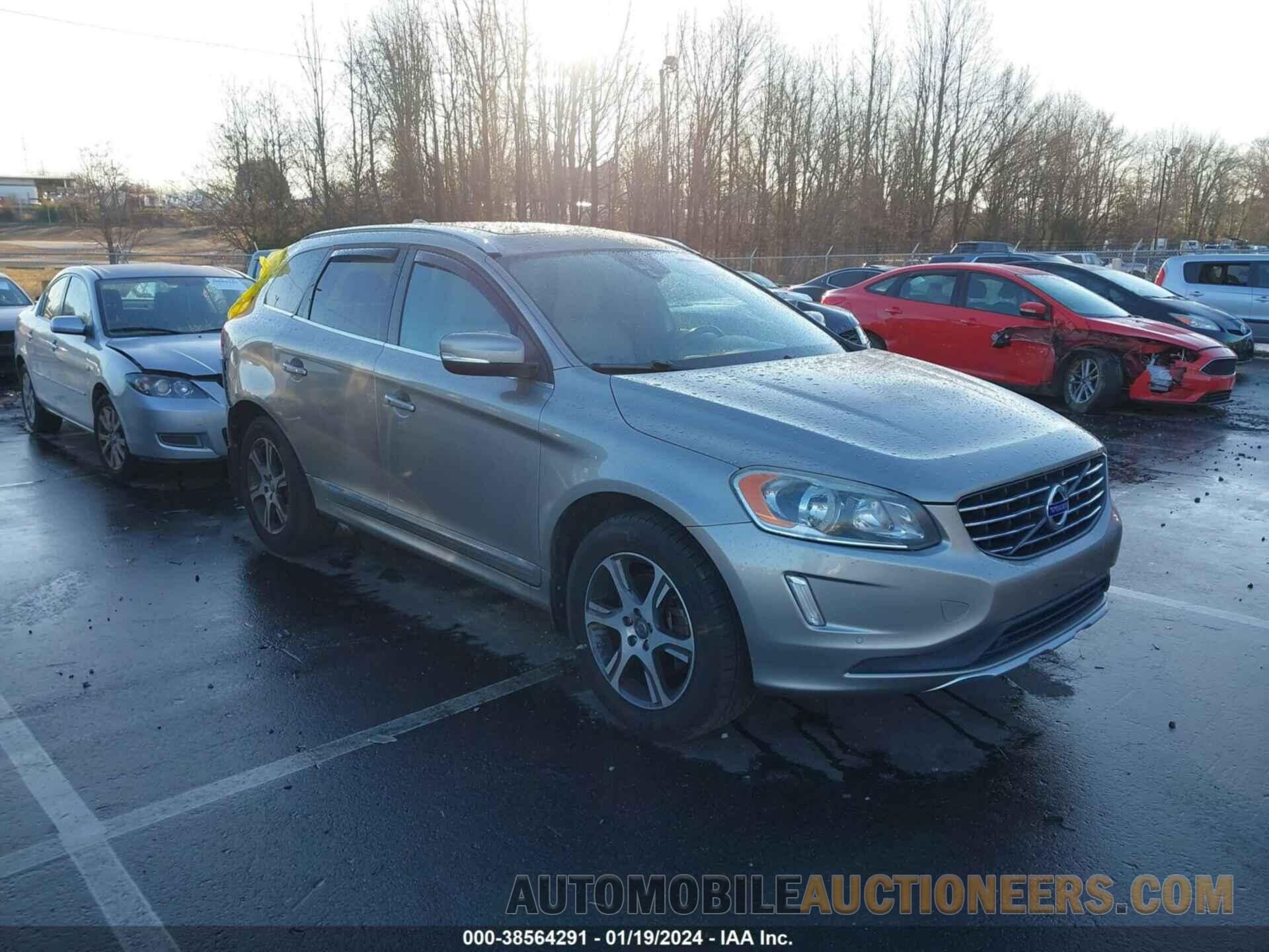 YV4902RK8F2669859 VOLVO XC60 2015