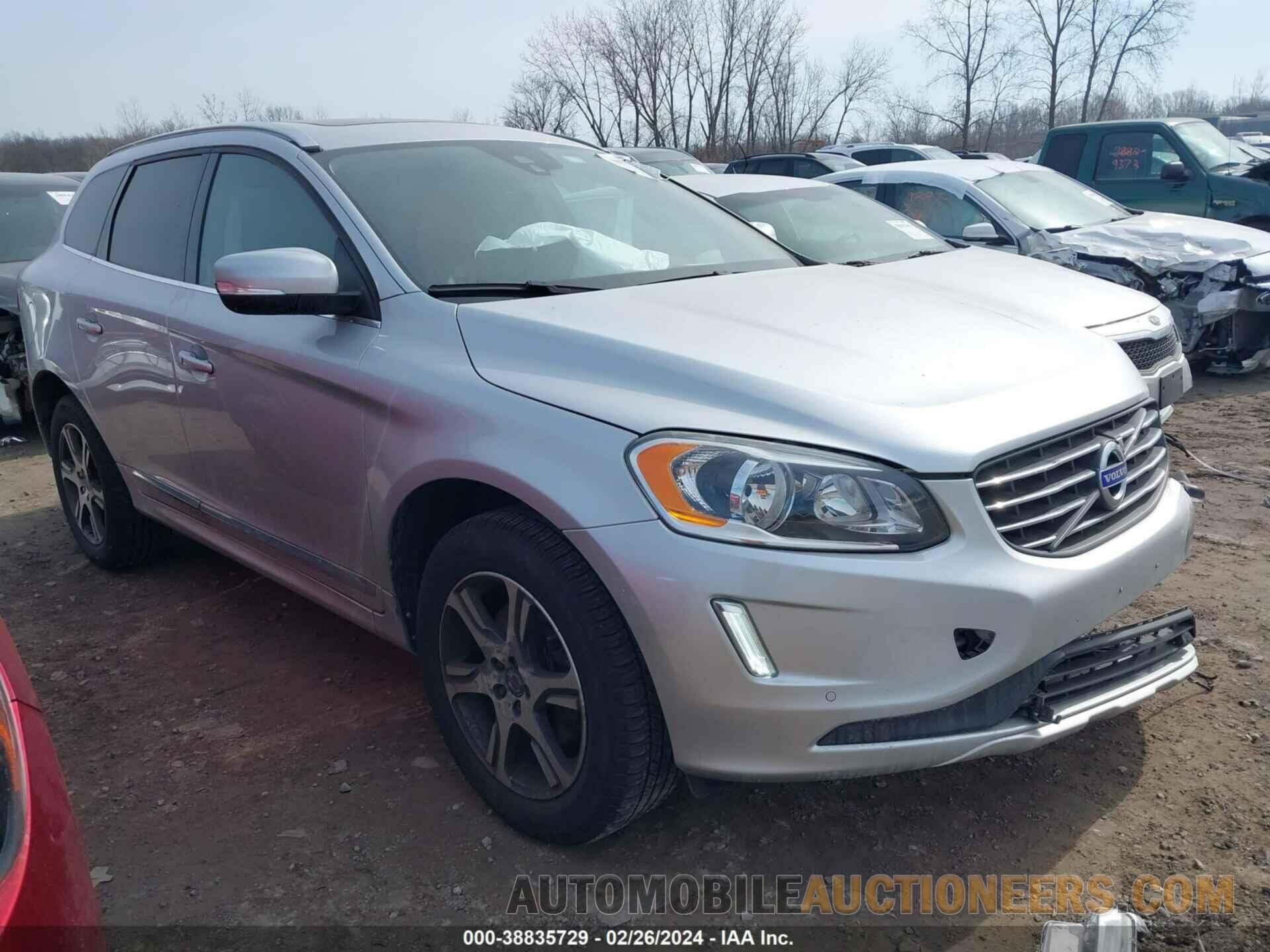 YV4902RK8F2706814 VOLVO XC60 2015