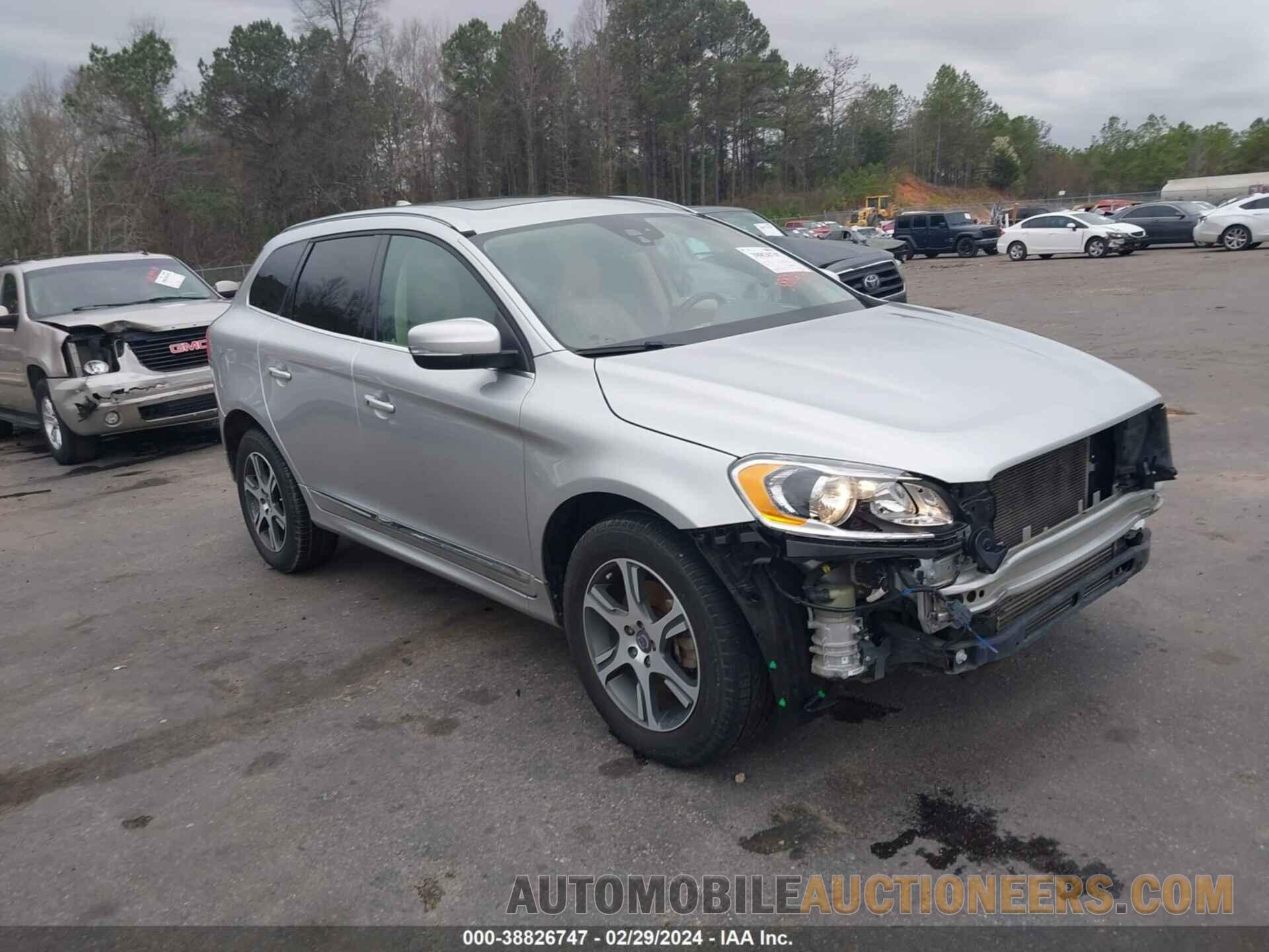 YV4902RK8F2714170 VOLVO XC60 2015