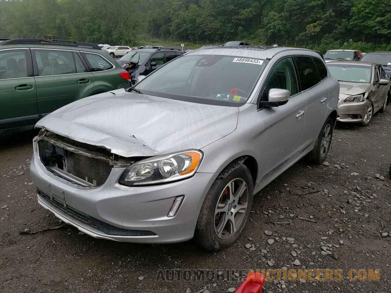 YV4902RKXF2706863 VOLVO XC60 2015