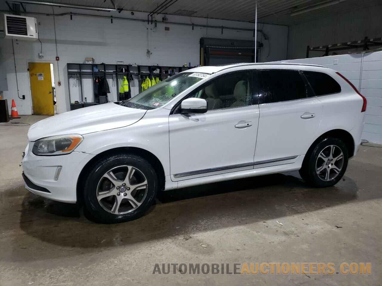 YV4902RM1F2638048 VOLVO XC60 2015