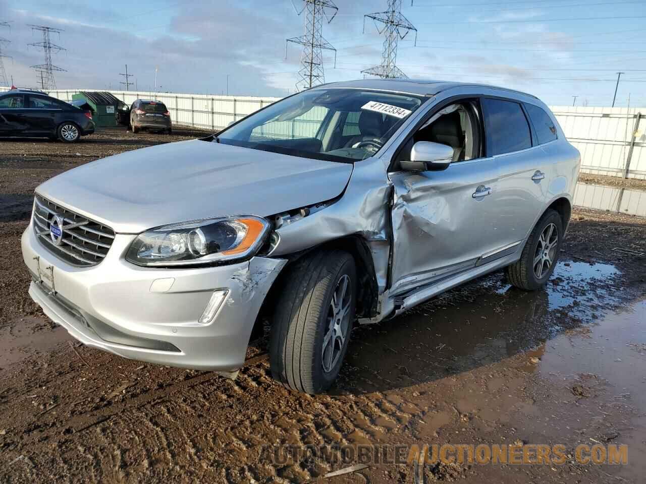 YV4902RM2F2652704 VOLVO XC60 2015