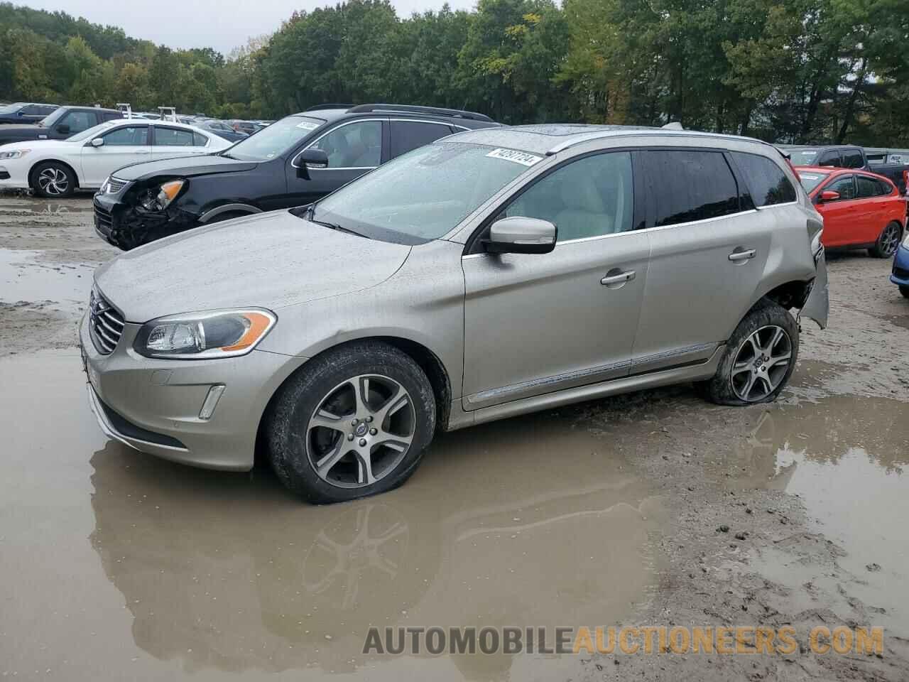 YV4902RM2F2756156 VOLVO XC60 2015