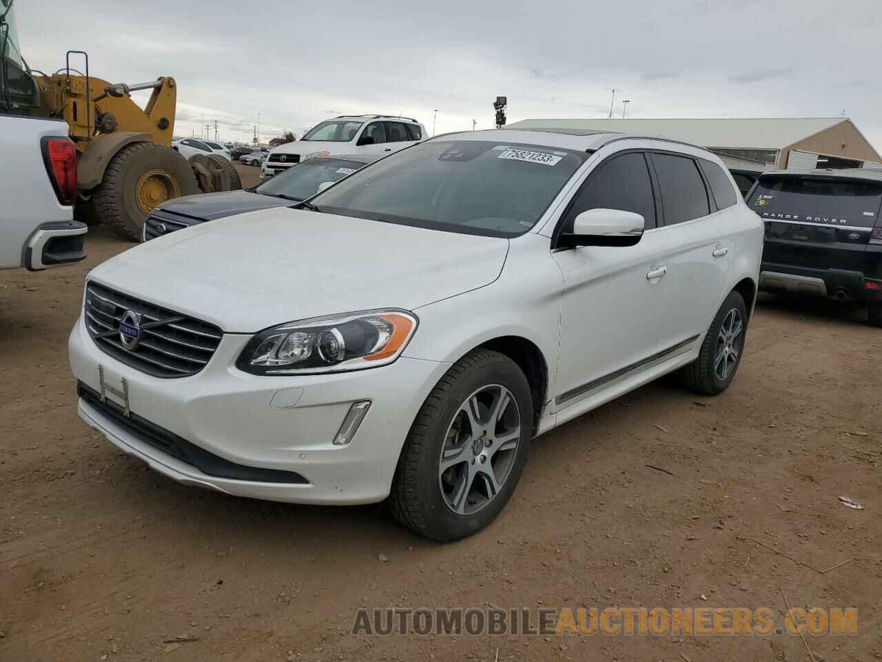 YV4902RMXF2727794 VOLVO XC60 2015