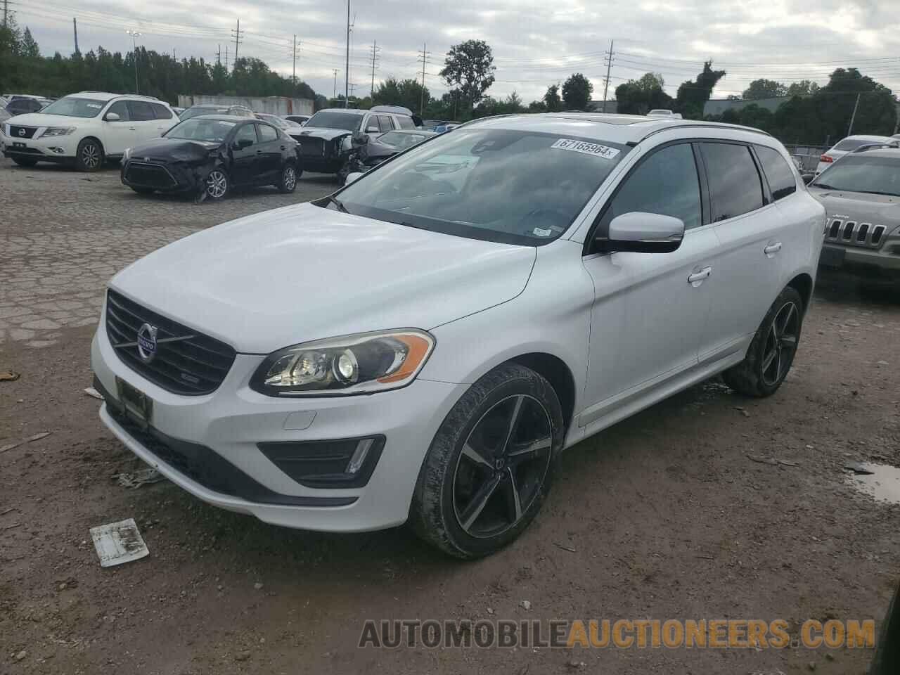 YV4902RPXF2628614 VOLVO XC60 2015