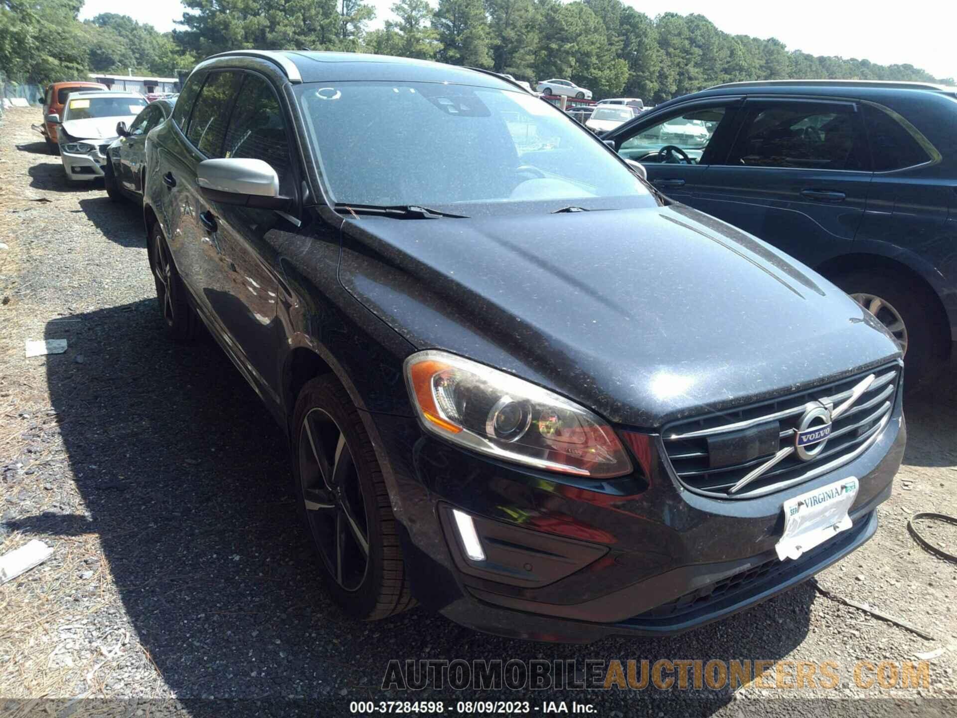 YV4902RS2F2739467 VOLVO XC60 2015