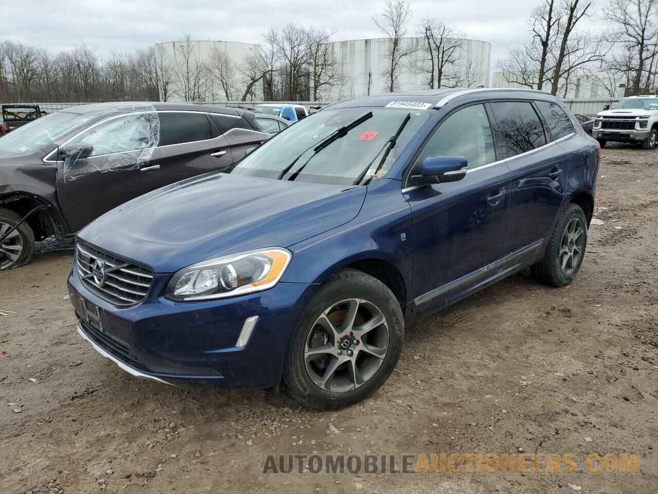 YV4902RVXF2705254 VOLVO XC60 2015