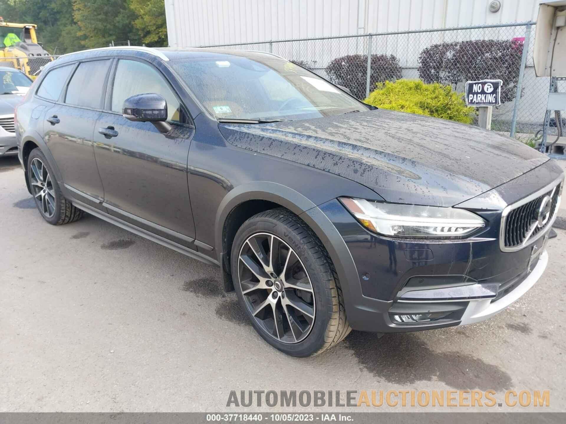 YV4A22NL3H1007833 VOLVO V90 CROSS COUNTRY 2017