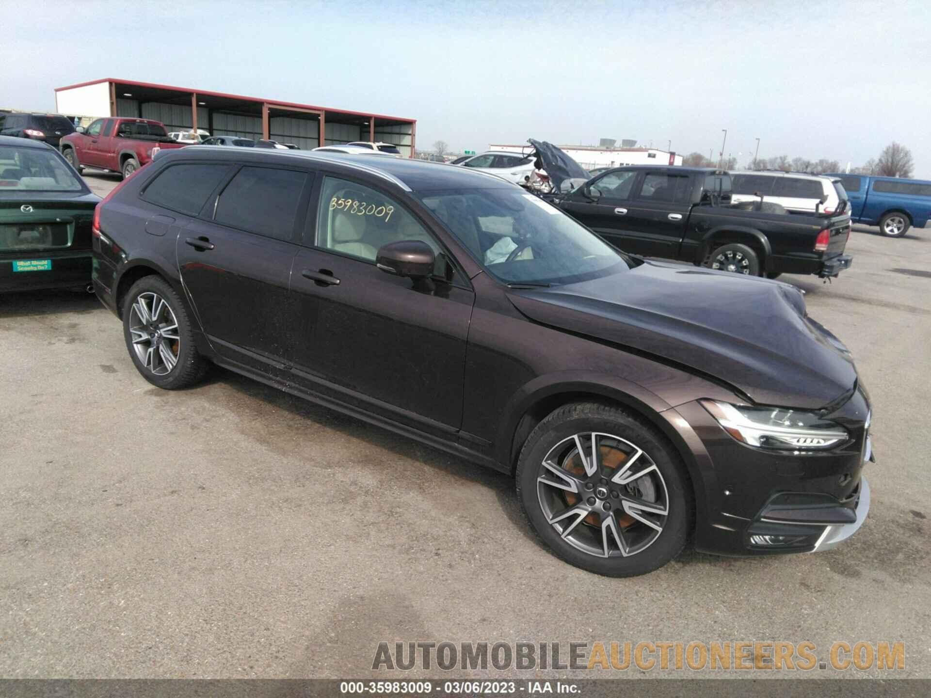 YV4A22NL7H1000772 VOLVO V90 CROSS COUNTRY 2017