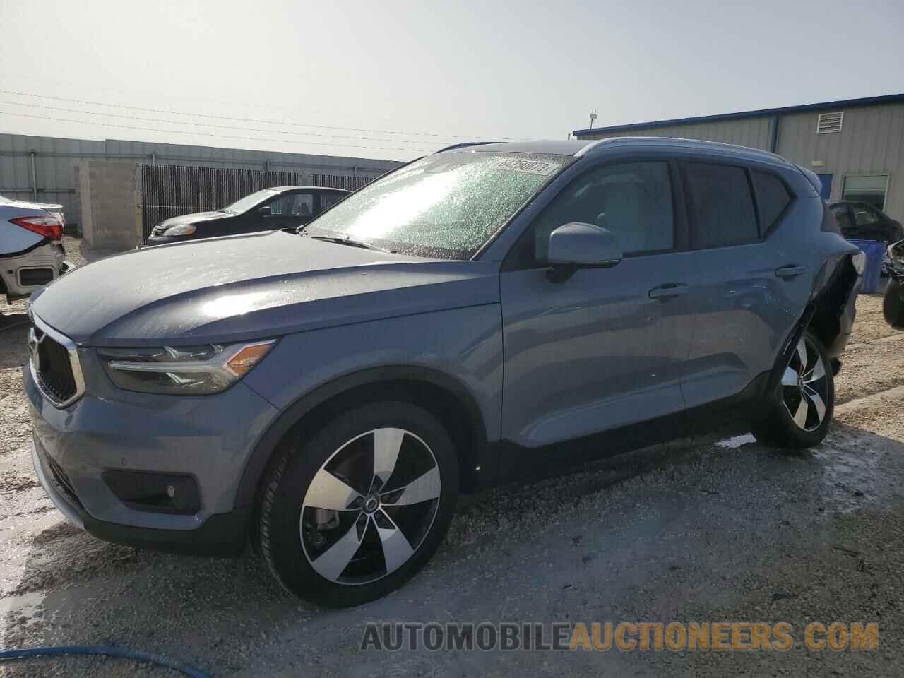 YV4AC2HK1M2406986 VOLVO XC40 2021