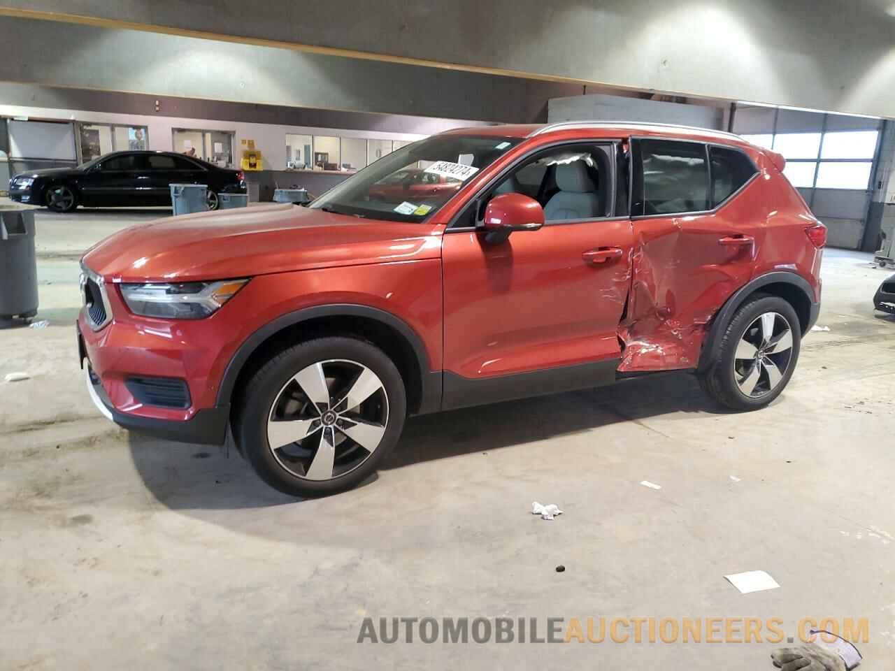 YV4AC2HK8K2051408 VOLVO XC40 2019