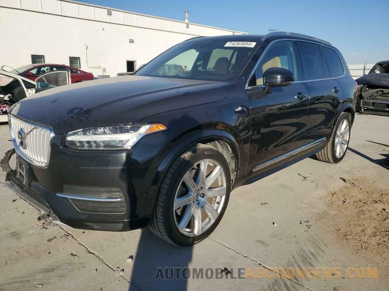 YV4BC0PL4H1146176 VOLVO XC90 2017