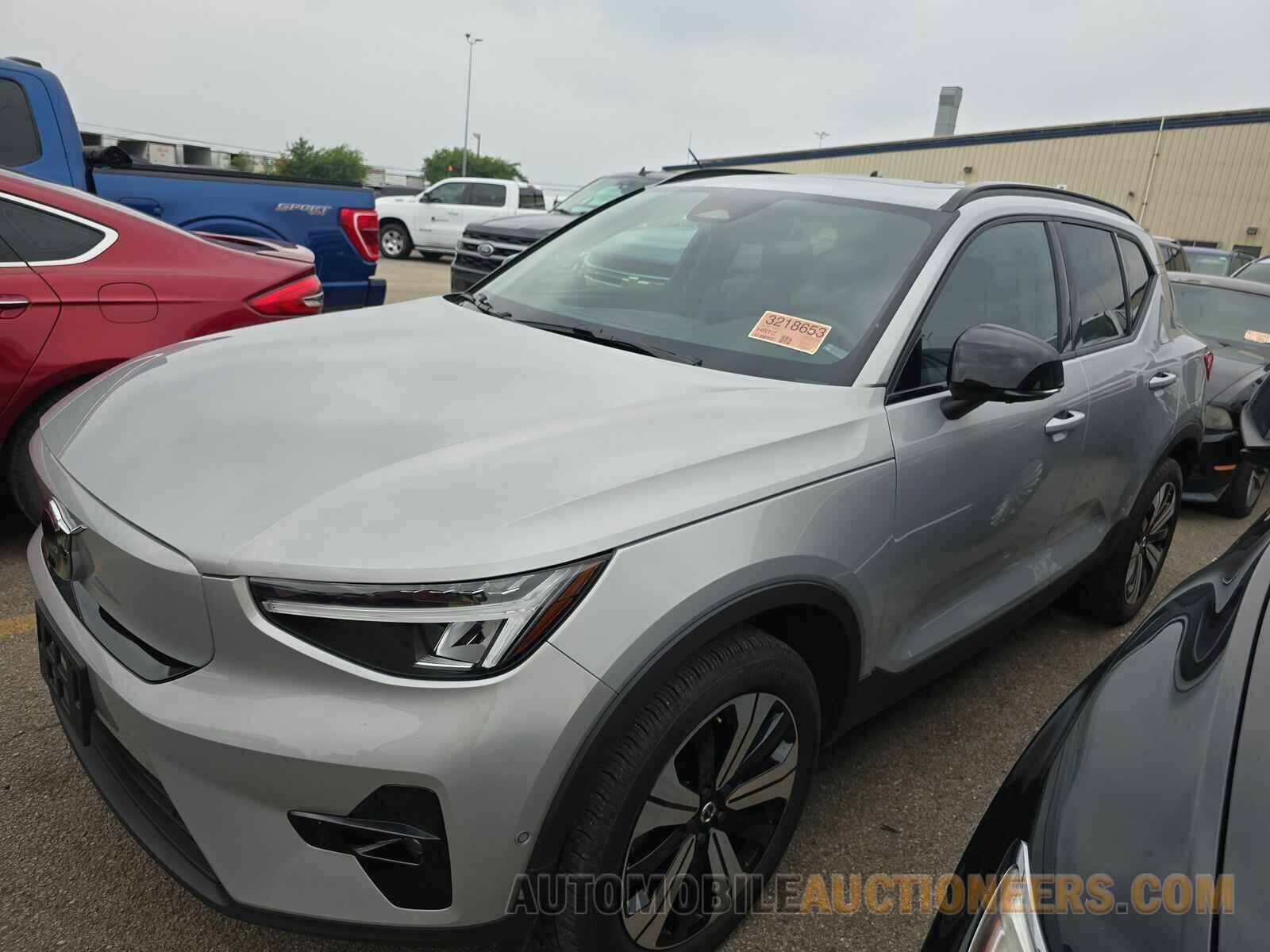 YV4ED3UL1P2105917 Volvo XC40 2023