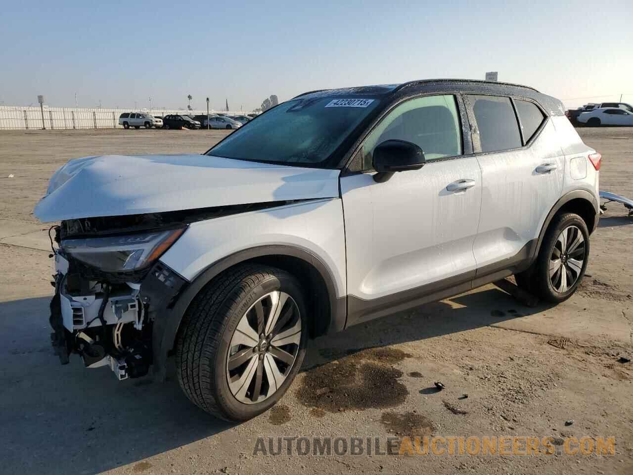 YV4ED3UL4P2017590 VOLVO XC40 2023