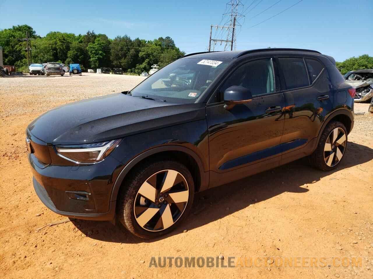 YV4ED3UM0P2019295 VOLVO XC40 2023