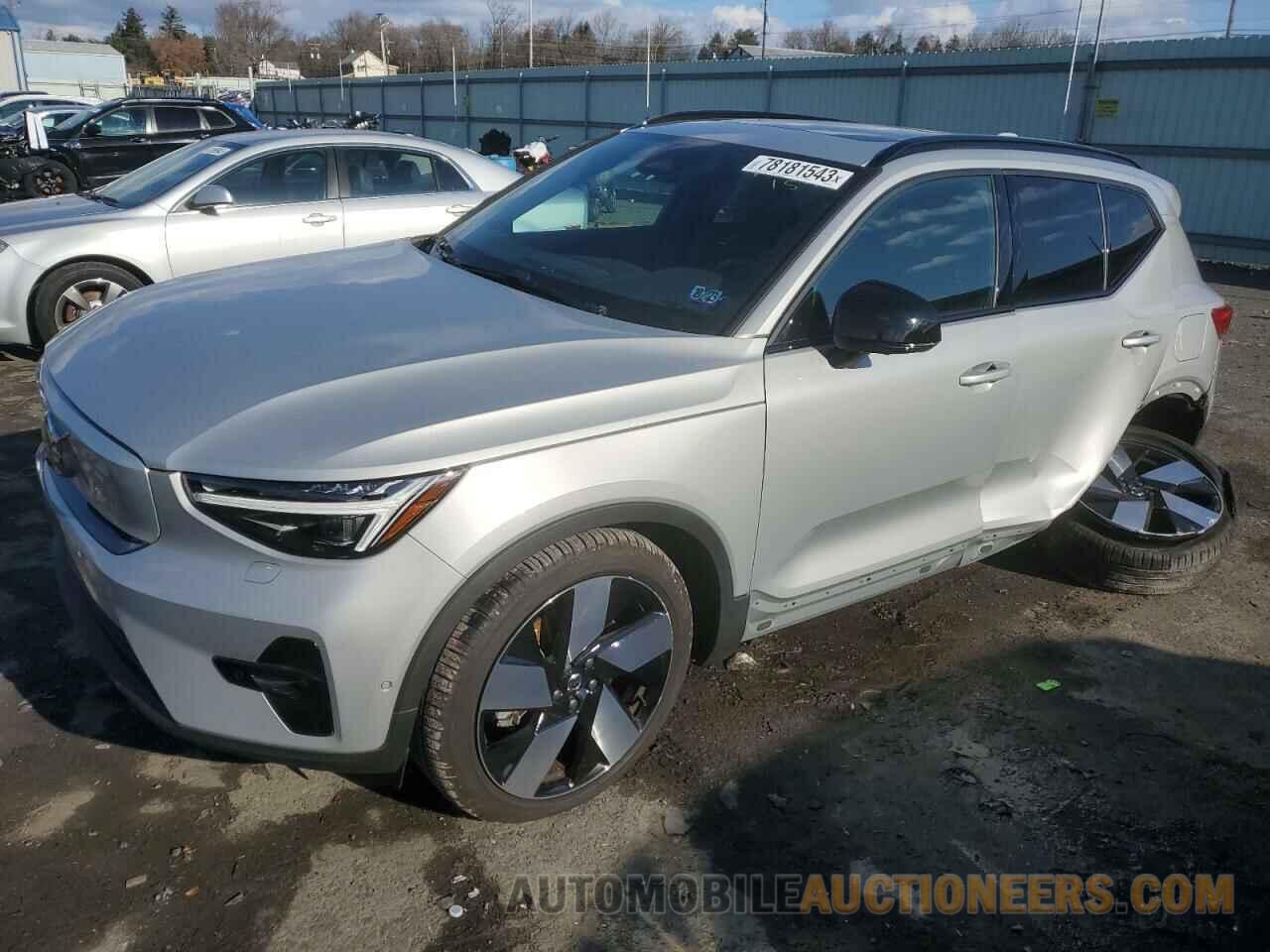 YV4ED3UM7P2947119 VOLVO XC40 2023