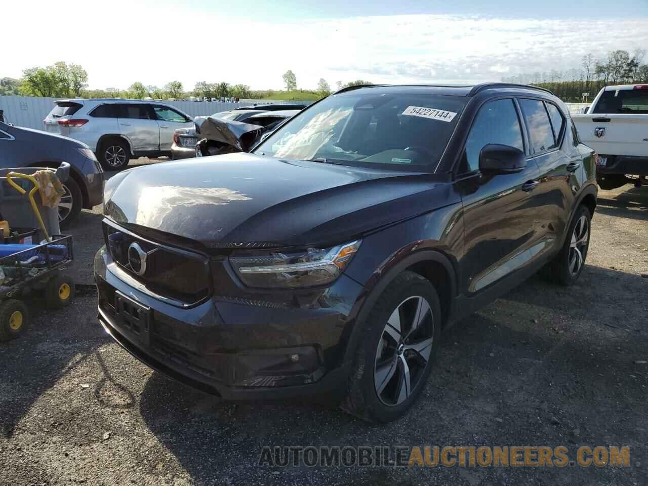 YV4ED3UR0M2547328 VOLVO XC40 2021