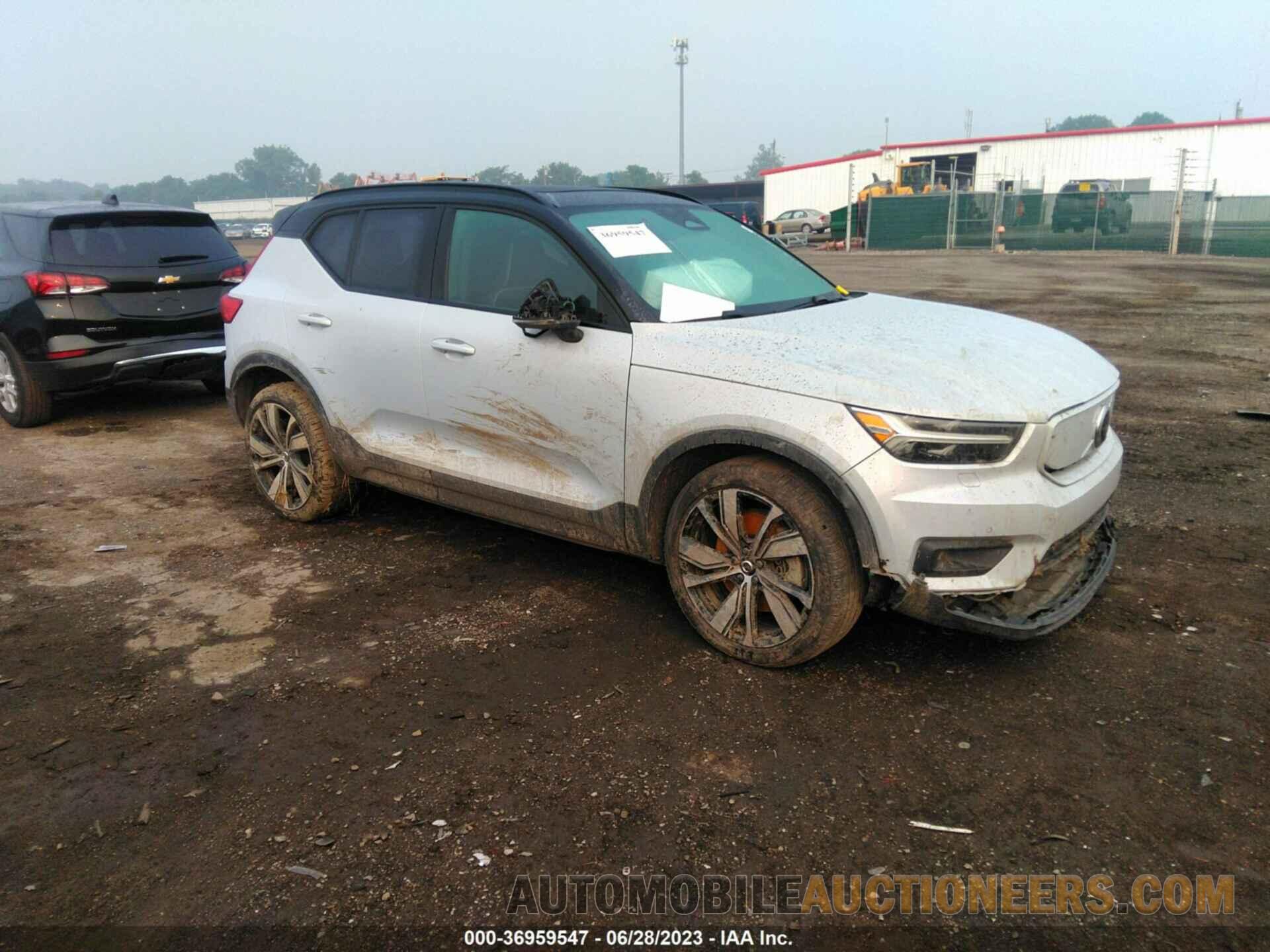 YV4ED3UR5M2527432 VOLVO XC40 2021