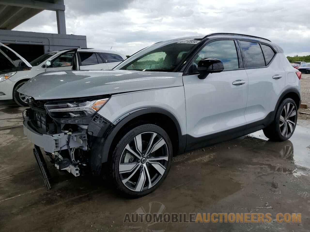 YV4ED3UR8N2710681 VOLVO XC40 P8 RE 2022