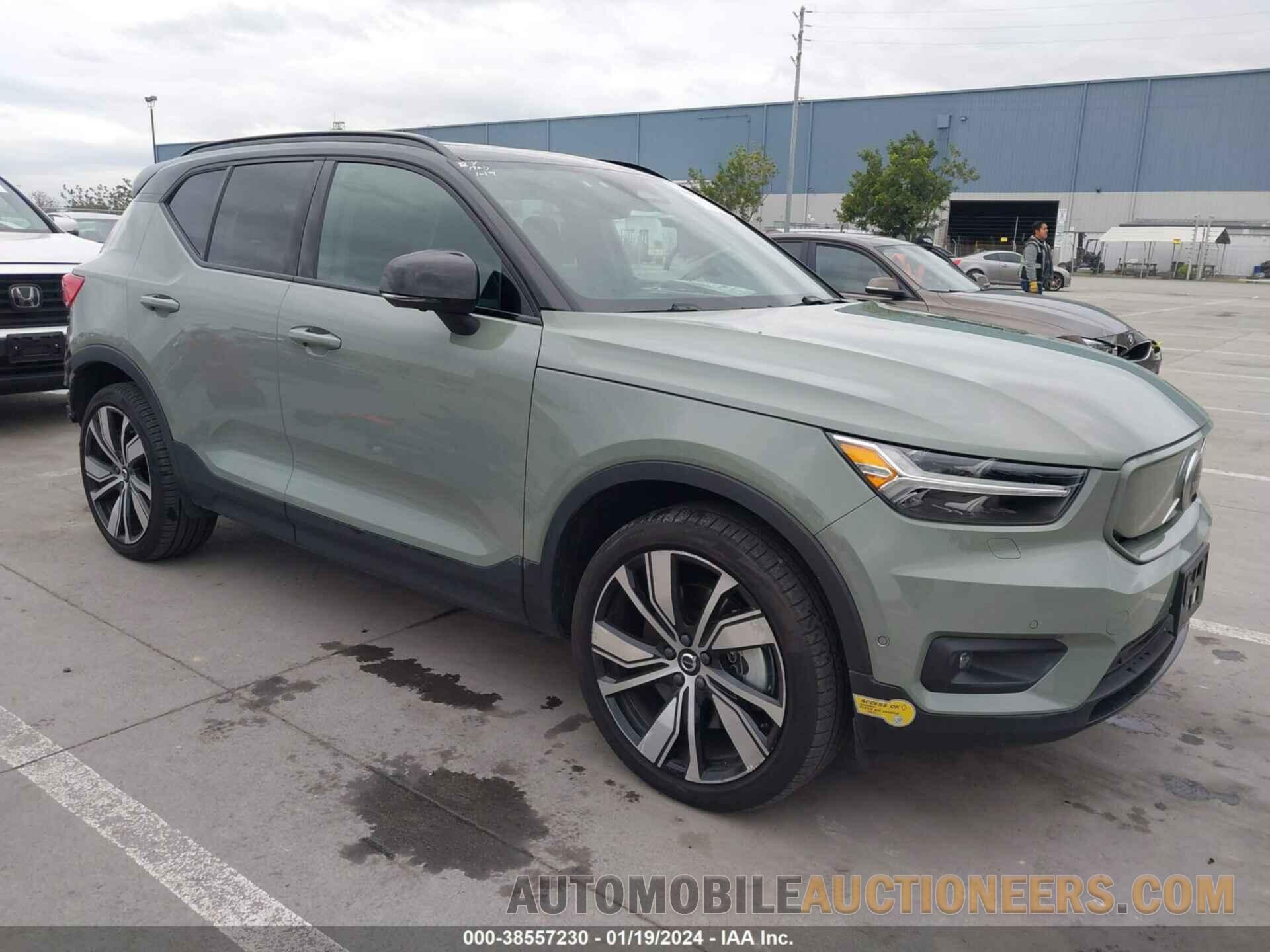 YV4ED3UR9N2718305 VOLVO XC40 RECHARGE PURE ELECTRIC 2022