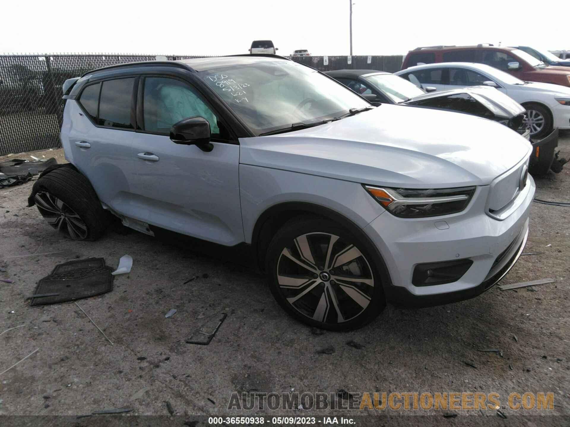 YV4ED3URXM2586511 VOLVO XC40 2021