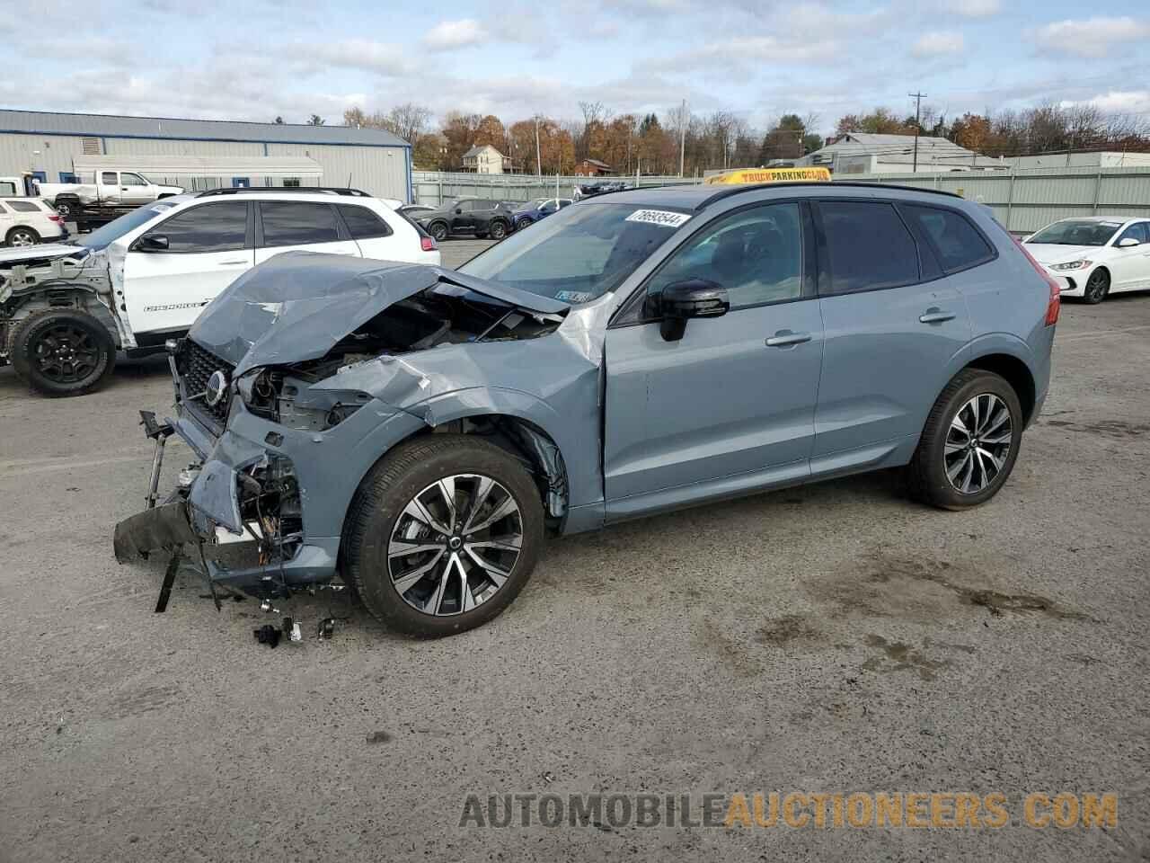 YV4L12RK3R1762883 VOLVO XC60 CORE 2024