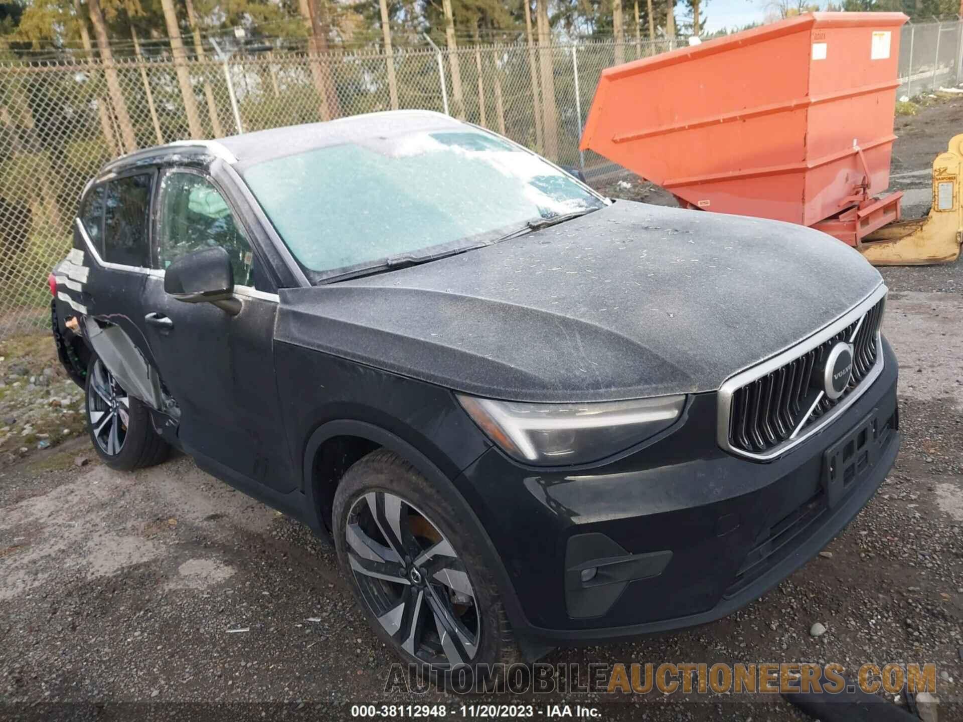 YV4L12UA7P2055940 VOLVO XC40 2023