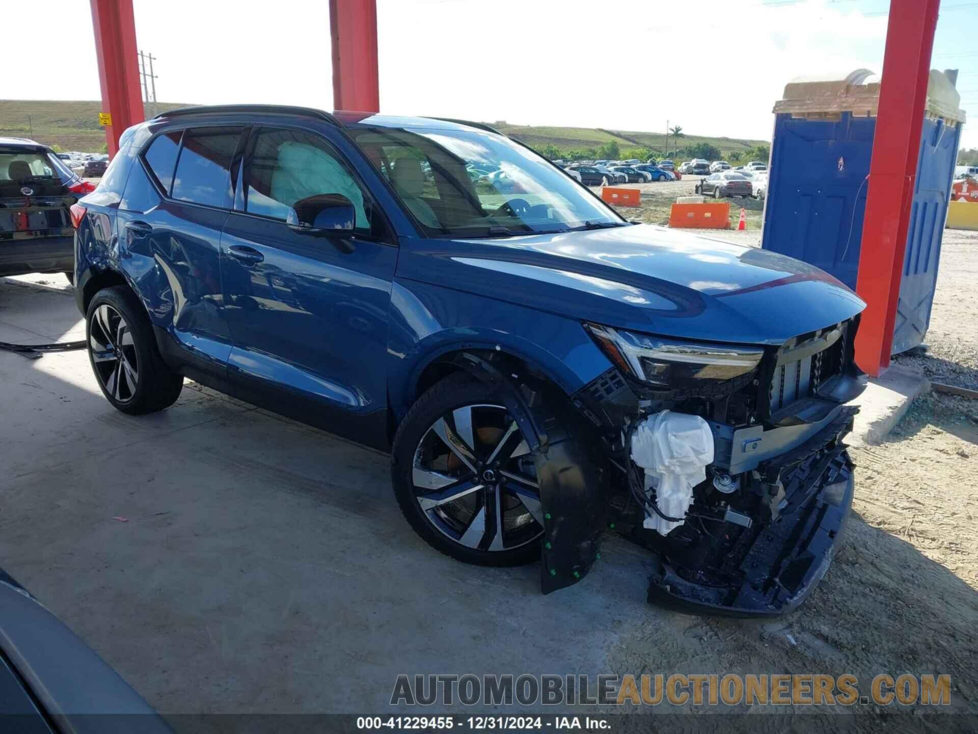 YV4L12UC2S2492870 VOLVO XC40 2025