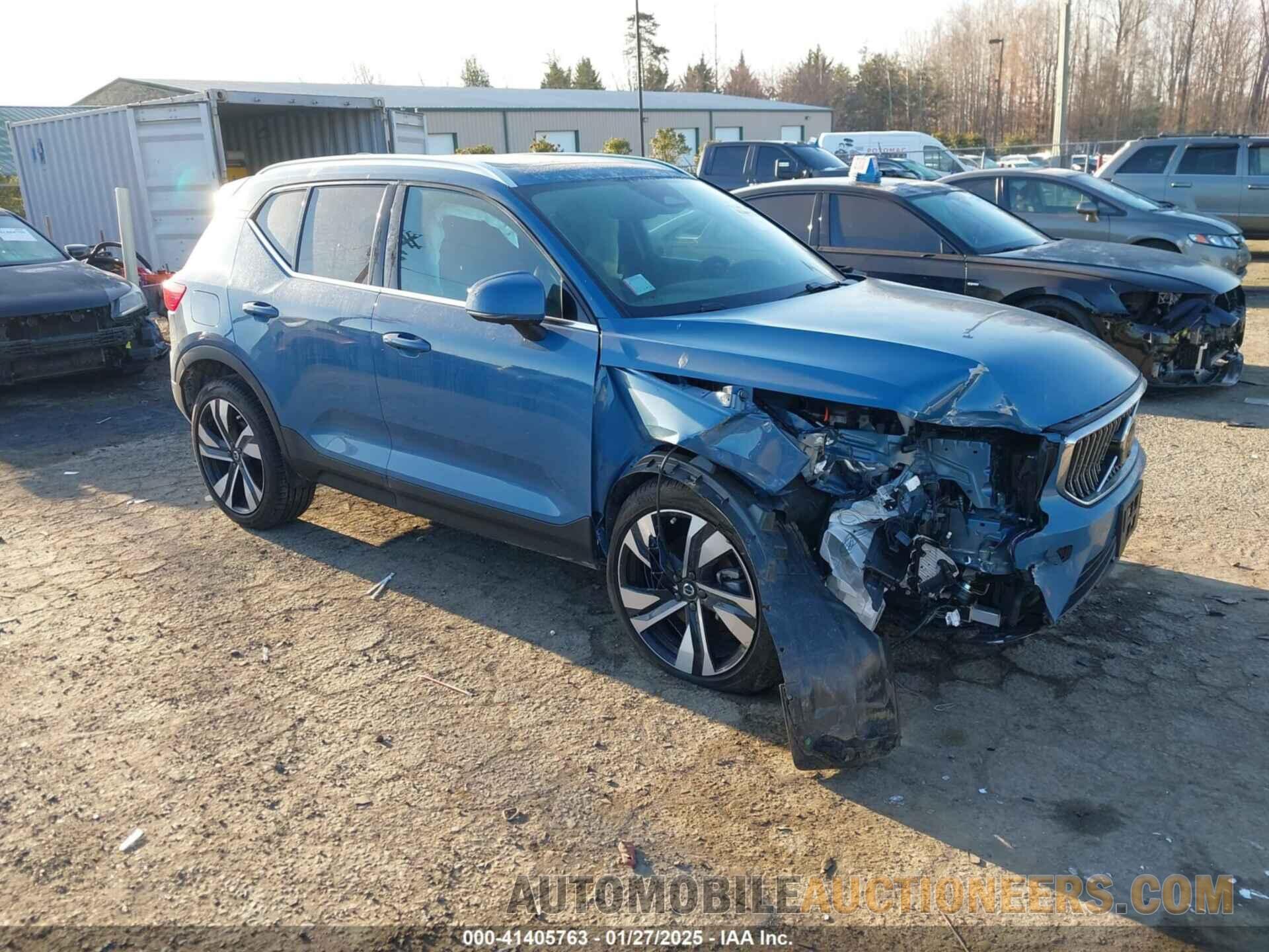 YV4L12UE1R2216840 VOLVO XC40 2024