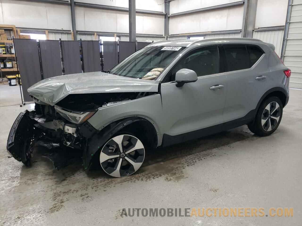 YV4L12UE3R2332623 VOLVO XC40 PLUS 2024