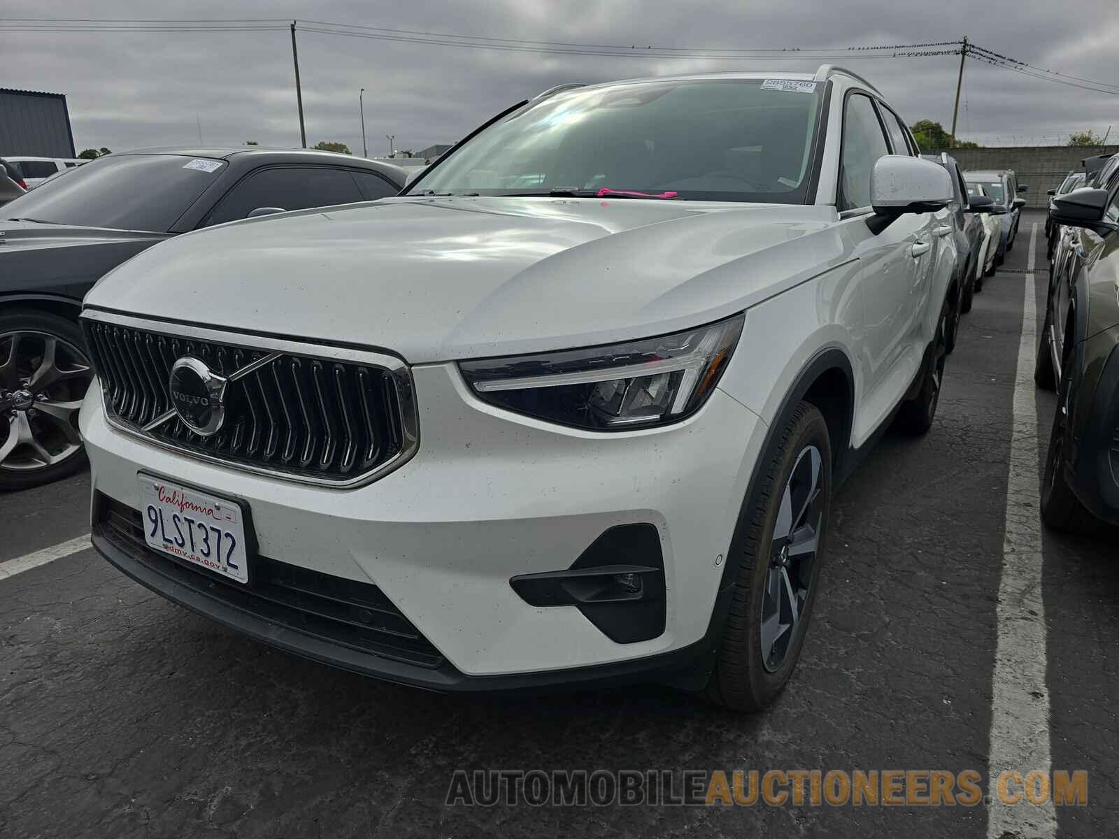 YV4L12UE4R2337572 Volvo XC40 2024