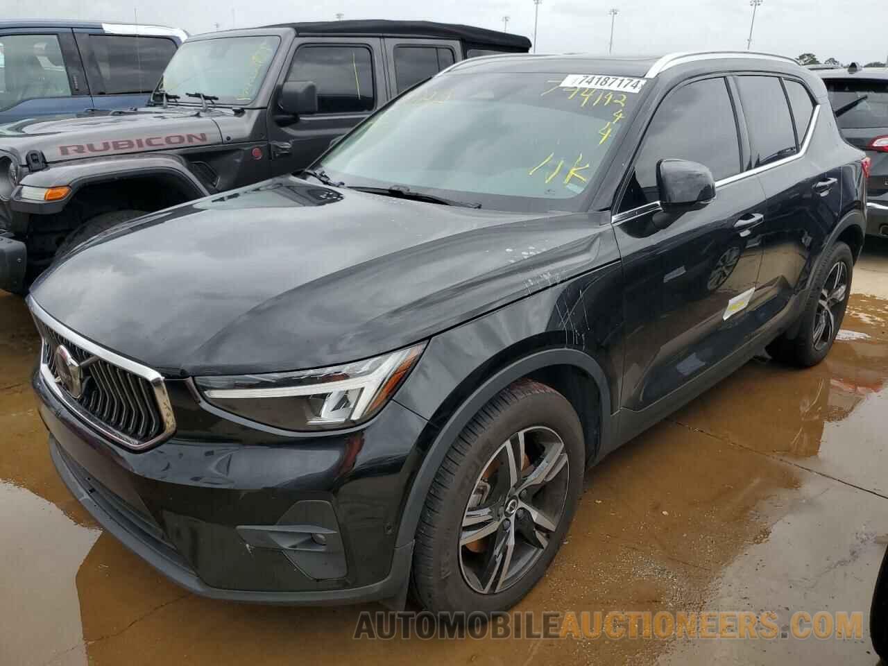 YV4L12UE5P2042610 VOLVO XC40 PLUS 2023