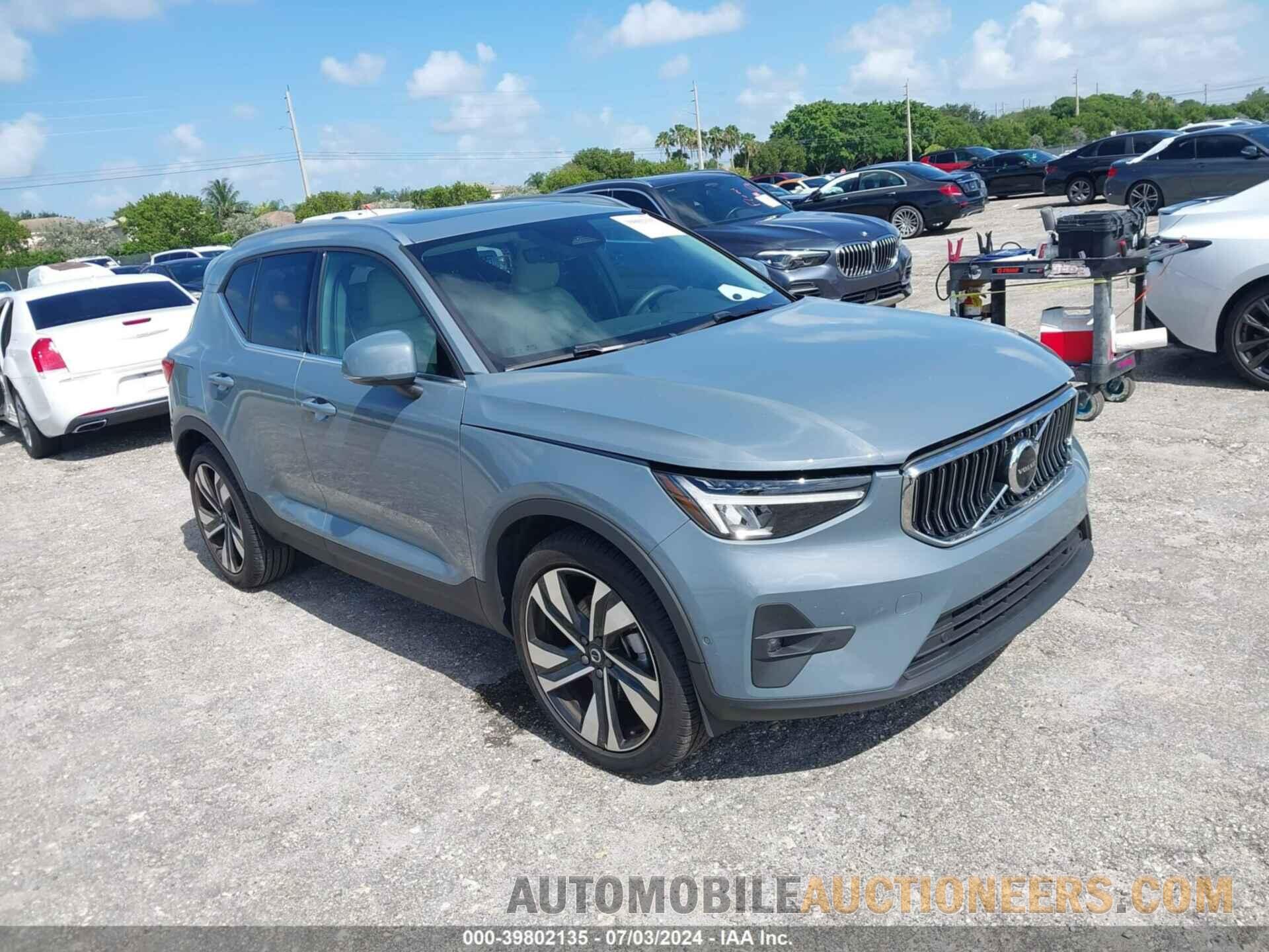 YV4L12UE7P2072417 VOLVO XC40 2023