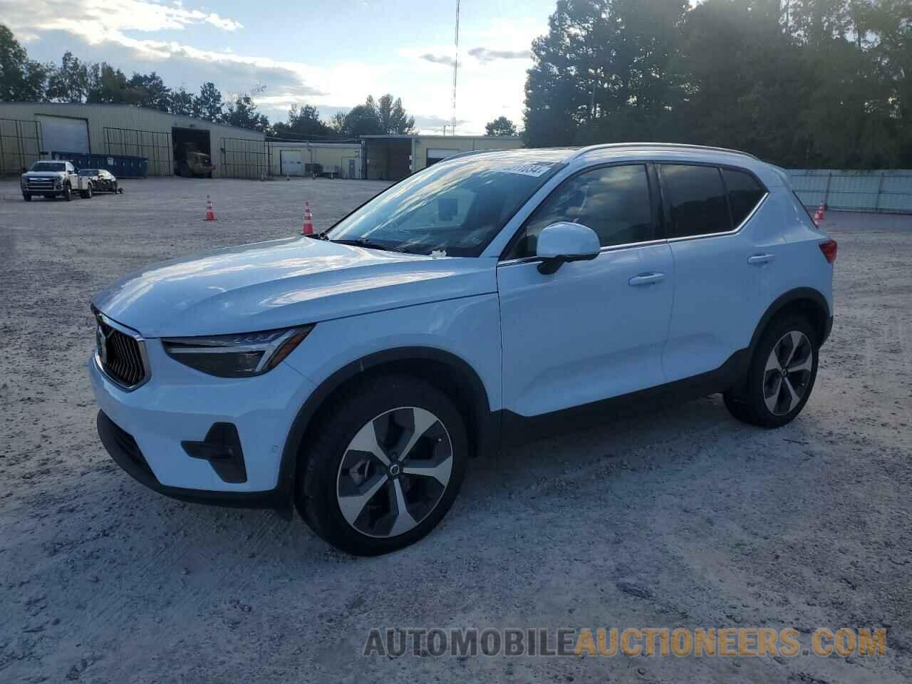 YV4L12UE8R2261497 VOLVO XC40 PLUS 2024