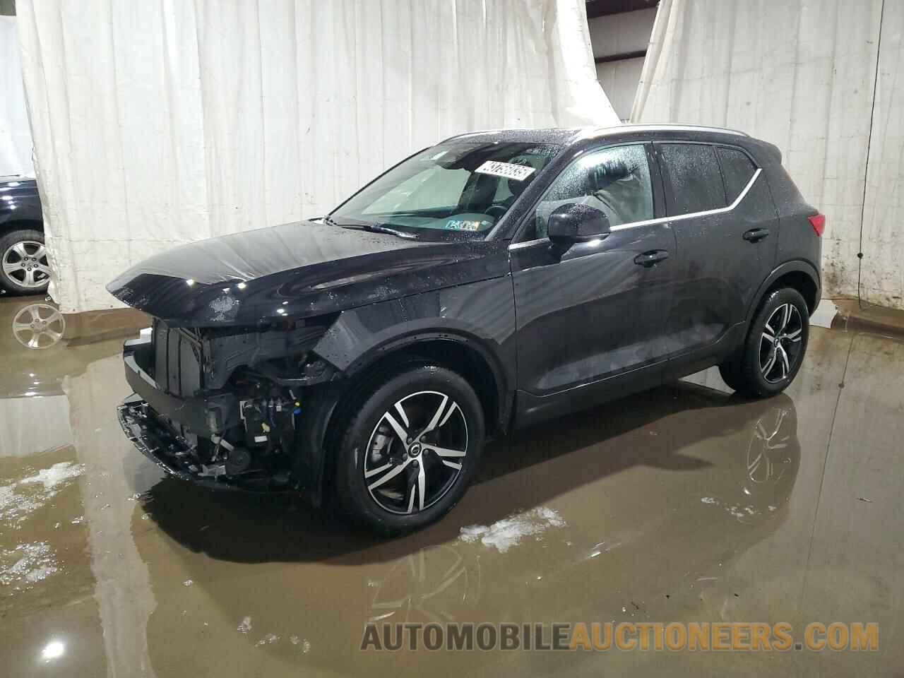 YV4L12UJ4S2467838 VOLVO XC40 CORE 2025