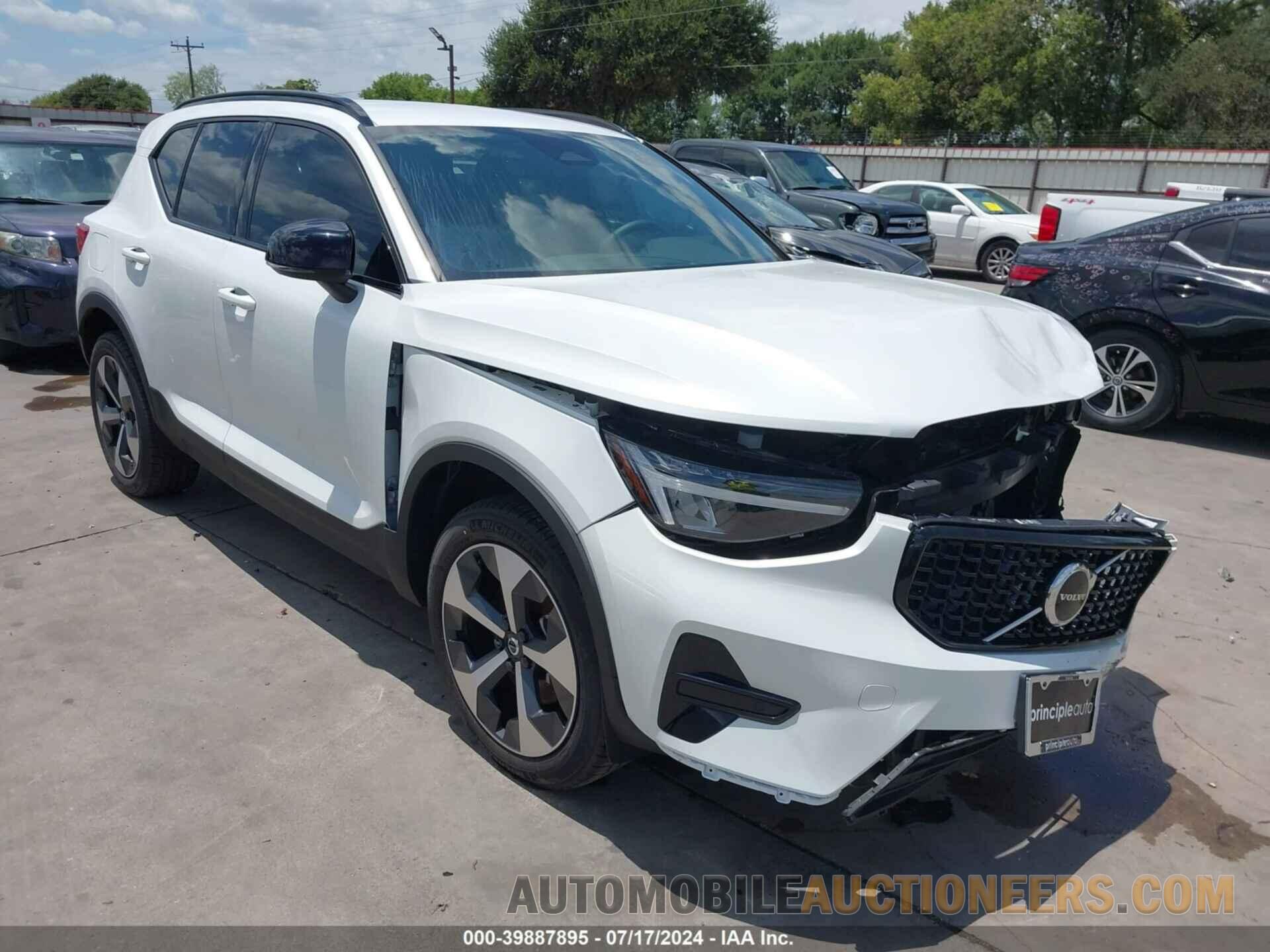 YV4L12UK0R2210291 VOLVO XC40 2024