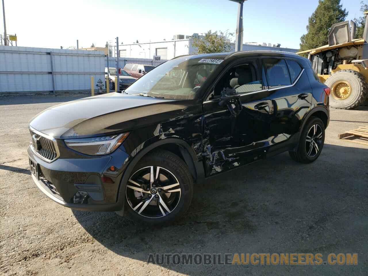 YV4L12UK1R2286540 VOLVO XC40 CORE 2024